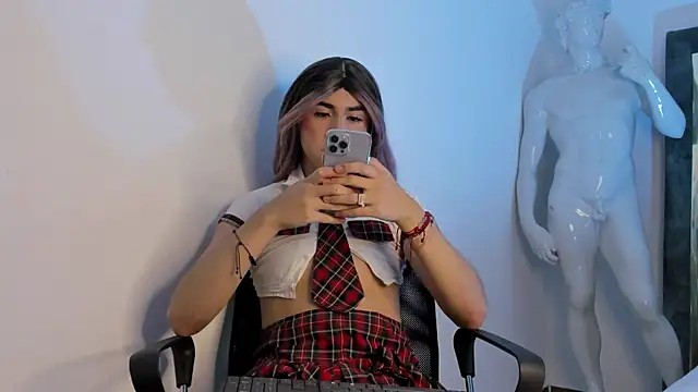 Snapshot of Melody_Bakeer chatting on September 16, 2025, 2:40 pm Melody Bakeer online show from September 16, 2025, 2:40 pm