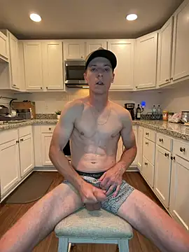 Snapshot of Badstepson33 chatting on May 4, 2026, 8:33 pm Badstepson33 online show from May 4, 2026, 8:33 pm