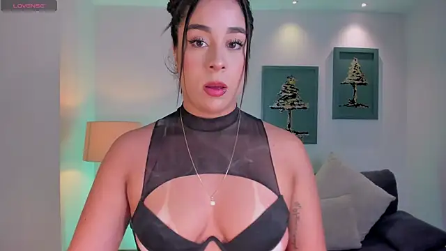 Snapshot of SussyBellX chatting on December 16, 2025, 9:41 pm SussyBellX online show from December 16, 2025, 9:41 pm