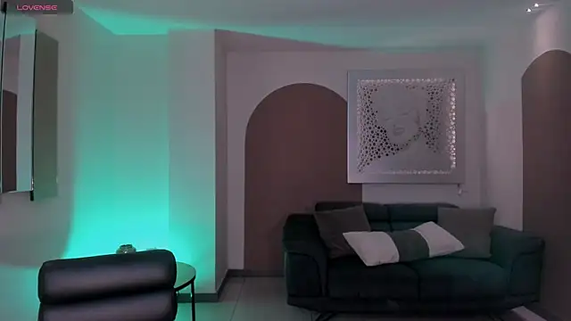 Snapshot of SussyBellX chatting on November 5, 2025, 7:39 pm SussyBellX online show from November 5, 2025, 7:39 pm