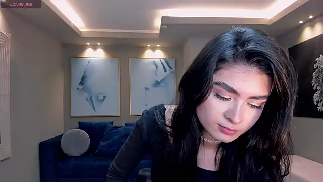 LucyWeiss  online show from September 23, 2025, 7:32 pm