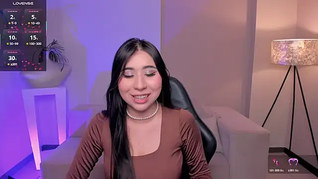 Snapshot of MayaMoretti_ chatting on July 6, 2026, 7:27 pm MayaMoretti online show from July 6, 2026, 7:27 pm