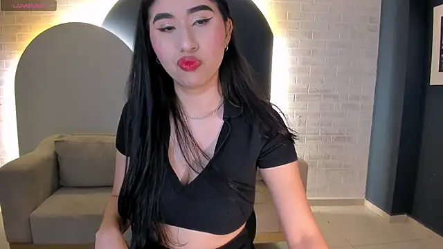 MayaMoretti  online show from January 10, 2026, 3:46 am