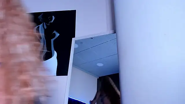 AngelynaW online show from November 25, 2025, 9:04 pm