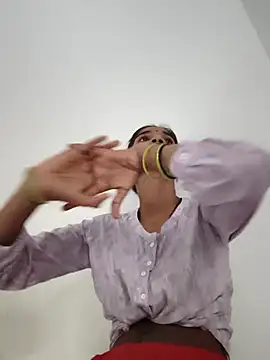 Hot-Soniya2 online show from October 2, 2025, 7:45 am