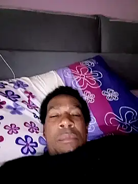 estrogeni online show from February 9, 2026, 6:55 am