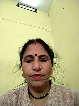 Snapshot of Hot_liya54 chatting on February 4, 2026, 10:43 am Hot liya54 online show from February 4, 2026, 10:43 am