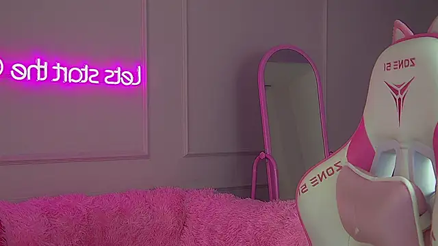 AgataFoxley online show from November 24, 2025, 7:36 pm