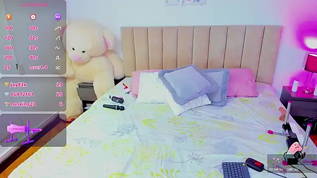 Hill Brownie online show from November 13, 2025, 4:44 pm