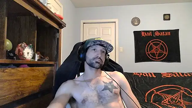 Snapshot of Ardokks chatting on November 18, 2025, 9:40 pm Ardokks online show from November 18, 2025, 9:40 pm