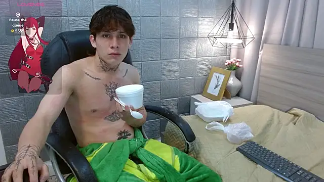 Iantwink18 online show from September 17, 2025, 5:15 pm