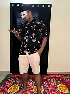 Family02 online show from October 21, 2025, 7:41 am