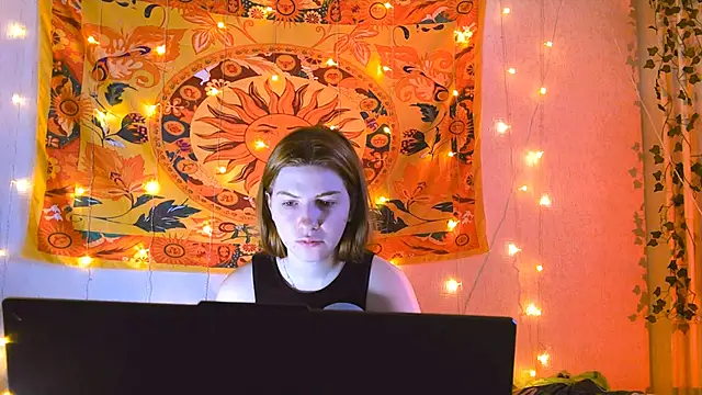 AliceCUNTach online show from April 9, 2026, 5:09 am