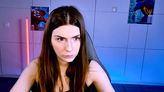 AliceCUNTach online show from October 16, 2025, 5:05 am