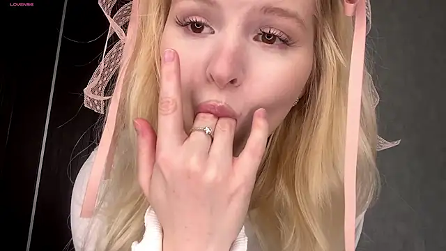 Snapshot of ShontaWasilko chatting on February 22, 2026, 9:49 pm ShontaWasilko online show from February 22, 2026, 9:49 pm