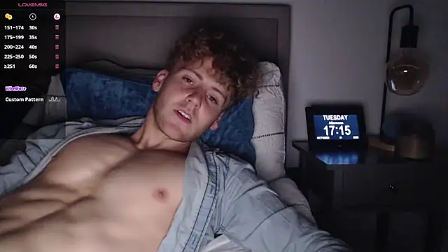 DominantAlex18 online show from October 21, 2025, 4:17 pm