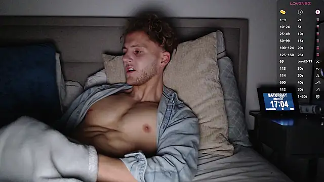 DominantAlex18 online show from December 20, 2025, 5:05 pm