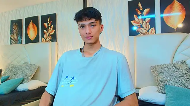 Lean Portman online show from September 9, 2025, 8:40 pm