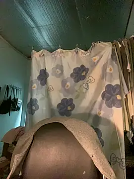 Fin-xinh18 online show from November 5, 2025, 4:10 pm