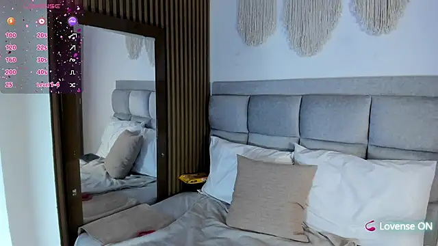 Snapshot of Aliina__Sauvage chatting on November 22, 2025, 2:27 pm Aliina Sauvage online show from November 22, 2025, 2:27 pm