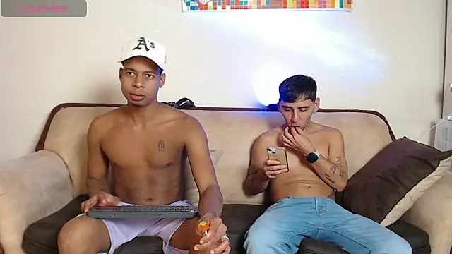 SpicyBoys X online show from April 10, 2026, 12:06 am