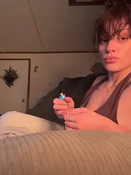 Snapshot of Crooked_Angel chatting on November 25, 2025, 8:14 am Crooked Angel online show from November 25, 2025, 8:14 am