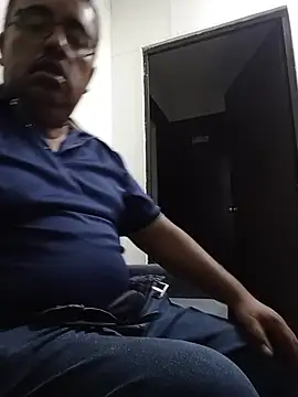 HomHot47 online show from November 16, 2025, 2:27 am