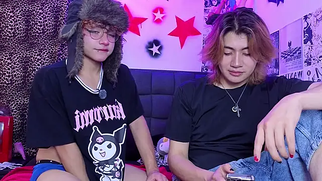 Vamps Lovers online show from December 2, 2025, 5:58 pm