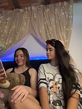 Ashley and Zoe online show from January 8, 2026, 5:41 pm