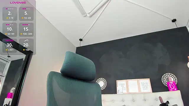 Eva hot 1 online show from October 14, 2025, 1:12 pm