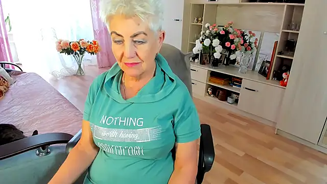 HotandMature online show from March 23, 2026, 11:32 am