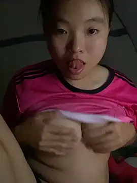 viluna online show from October 26, 2025, 3:12 pm