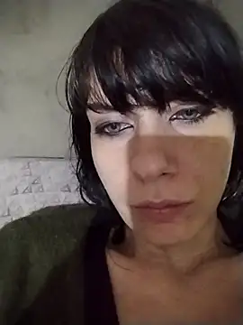 Lea9816 online show from November 21, 2025, 5:45 pm