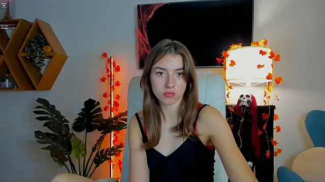 SweetVikki online show from November 1, 2025, 7:52 pm