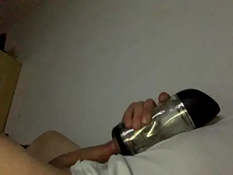 Snapshot of P44698 chatting on December 16, 2025, 9:41 pm P44698 online show from December 16, 2025, 9:41 pm