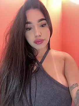 Snapshot of SofiaWildee chatting on February 6, 2026, 12:39 am SofiaWildee online show from February 6, 2026, 12:39 am