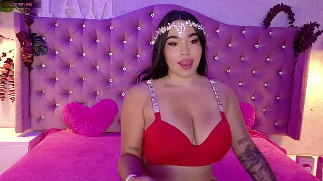 Snapshot of SofiaWildee chatting on September 10, 2025, 11:48 pm SofiaWildee online show from September 10, 2025, 11:48 pm