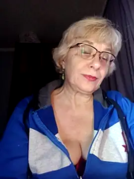 52MiaLove02 online show from January 5, 2026, 5:27 pm