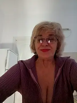 52MiaLove02 online show from December 1, 2025, 5:41 am