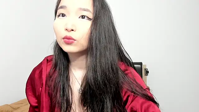 Soyun Mia online show from April 20, 2026, 1:35 pm