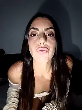 Snapshot of Estefi25@xh chatting on October 23, 2025, 5:33 pm Estefi25xh online show from October 23, 2025, 5:33 pm