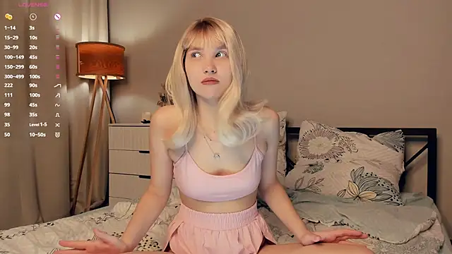 ErinBissonnette online show from November 7, 2025, 8:24 pm