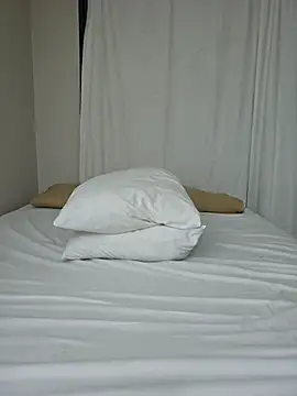 Snapshot of Liarmosca21 chatting on December 1, 2025, 12:11 am Liarmosca21 online show from December 1, 2025, 12:11 am