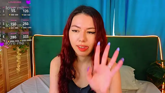 JenniferGlover online show from November 13, 2025, 6:06 am