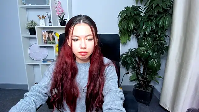 JenniferGlover online show from October 30, 2025, 8:12 am