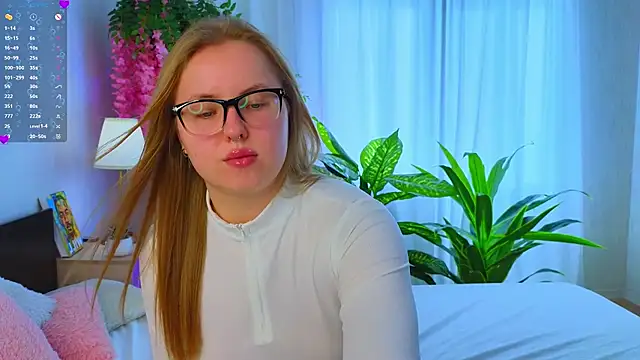 Snapshot of JudithWilson chatting on November 22, 2025, 7:07 am JudithWilson online show from November 22, 2025, 7:07 am