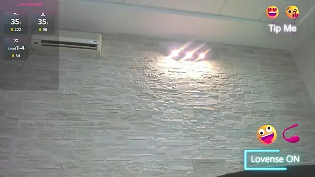 Jelly Bee online show from October 8, 2025, 7:25 pm