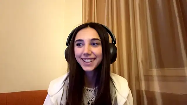 LinaMour online show from September 28, 2025, 11:12 pm