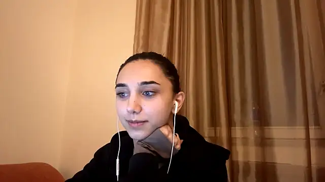 LinaMour online show from October 5, 2025, 10:11 pm