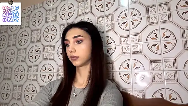 LinaMour online show from December 15, 2025, 10:15 pm